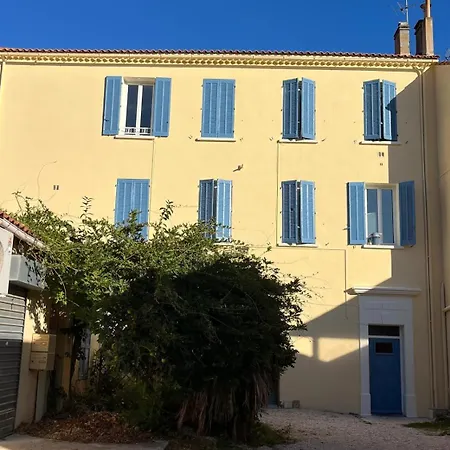 Cozy Centre Apartment Hyeres